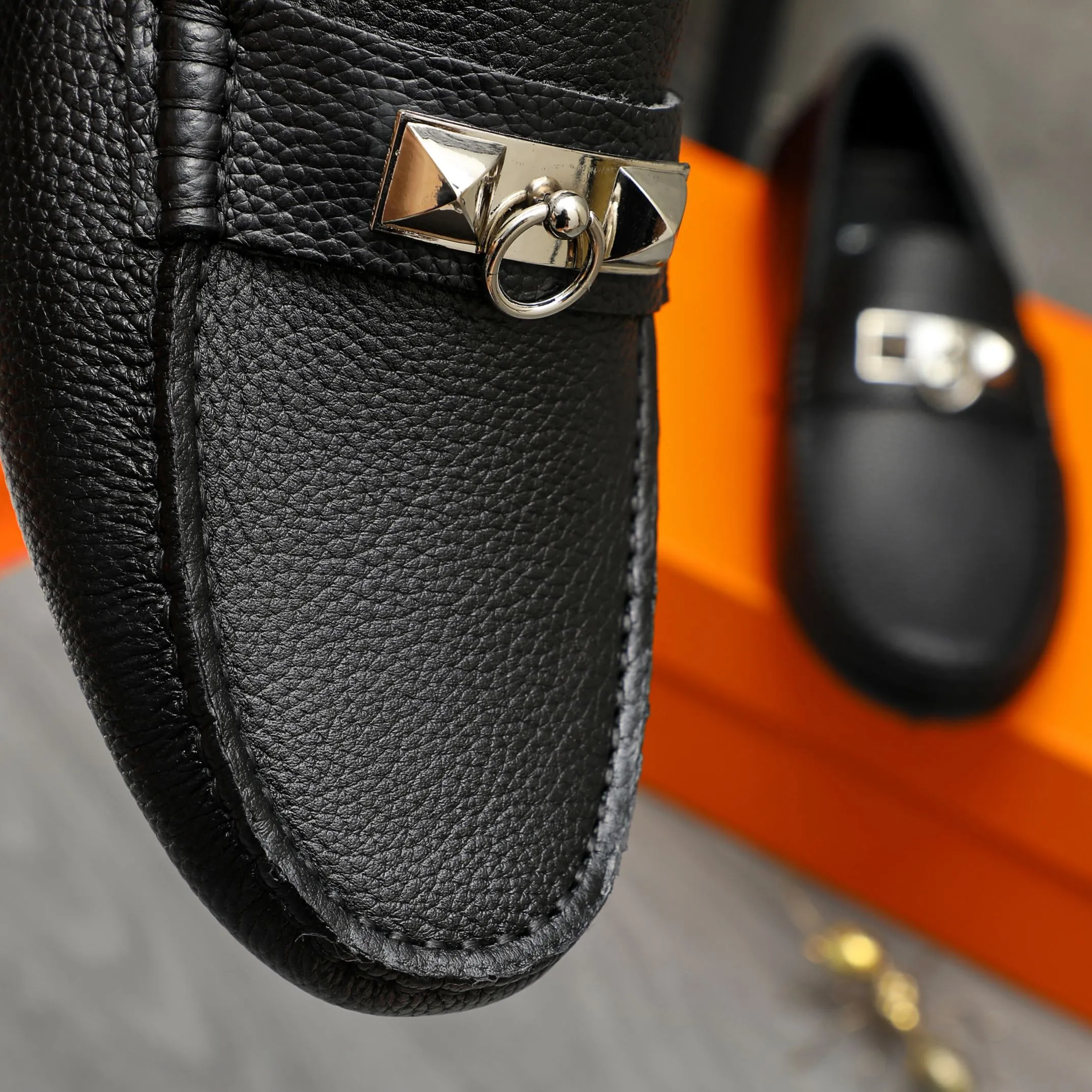 Men's shoes 💰420 Product trademark: HERMES "Hermes" casual slip-on shoes Regular size: 38-46 (45.46 custom-made, non-returnable) Product materials: Selected pebbled cowhide upper, sheepskin lining, non-slip bean outsole